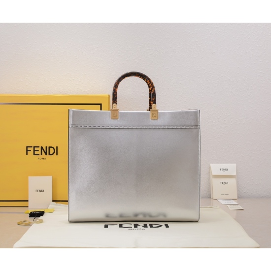 2024/03/07 P910 Fendi's explosive version of cowhide paired with a super high-end amber wristband shopping bag has always been a popular item that everyone has been looking forward to. We strictly control the quality and strive to achieve the highest leve