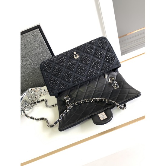 P1160 Xiaoxiang VIP high-end limited edition all black woolen fabric CF in stock looks much better than the picture, with a sweet and cool size of 25cm