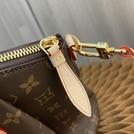 20231126 P540 Top Original Style M44546 RIVOLI Medium Handbag In the summer of 2019, Louis Vuitton explored a new possibility of Monogram canvas, giving birth to the Rivoli Medium Handbag. The structure of the organ creates pleated details, concealing the