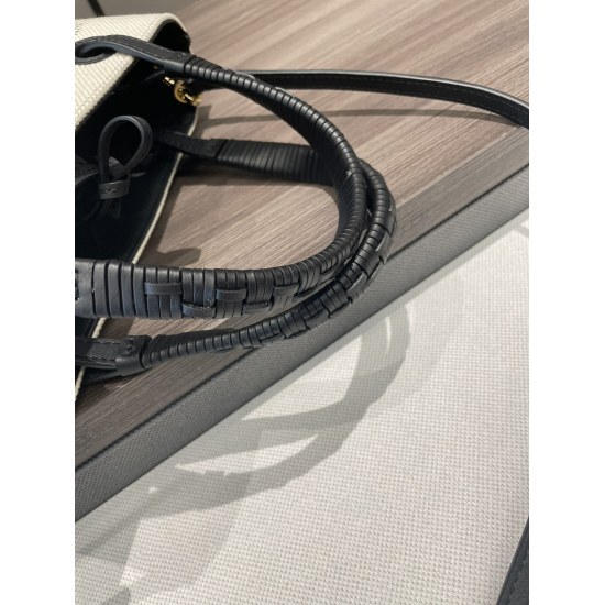 20240325 Original Order 950 Special Grade 1070 New Qianyuan Qianxun Co branded Loewe Series Amazona Mini New Edition: Embroidered and printed Tote tote bag can be paired with longer leather top handles or shorter hand woven handles. This small size is mad
