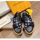 2024.01.05 LOUIS VUITTON Couple Edition | Louis Vuitton 2022 Spring/Summer Latest Popular Crossover Sandals Collection Couple Edition Thick Sole Slippers Purchasing Level Rare Product New This is a favorite of celebrities and internet celebrities, a simpl
