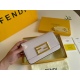 2023.10.26 P185 (with box) size: 2112FENDI Fendi Lacquer Leather Chain Crossbody Bag Bright Lacquer Leather with Gold Metal Decoration Simple Design, Soft Lacquer Leather Fabric Chain: Single Shoulder or Crossbody - Simple yet Advanced! Summer recommendat