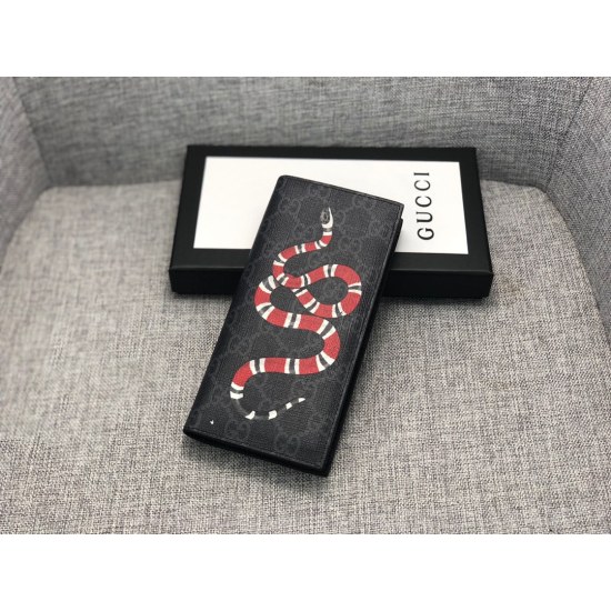 2023.07.06 [Product Name]: GUCCI [Product Model]: 451275 (Snake) [Product Quality]: Original [Product Material]: PVC [Product Specification]: 17.5 * 8.5 * 1.5 [Product Color]: Coffee [Product Description]: The latest popular suit with printed snak