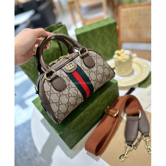 2023.08.14 P Folding Gift Box Package Size: 2142 Gucci Kuqi New Ophidia Boston Pillow Bag Simple and Modern Design - Combined with Bright and Beautiful Red and Green Belts ✨ Inside the original version! Excellent upper body effect, a king who combines bea
