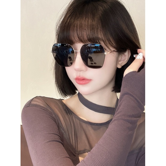 220240401 P80 LV2024 official new model with many celebrities in the same style [color] ‼️‼ New large frame polarized sunglasses, Polaroid ultra clear and thick sunglasses, model: L7822