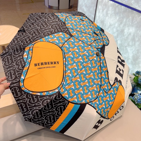 20240402 Special Approval 65 BURBERRY (Burberry) Letter Bear Three Fold Automatic Folding Umbrella, the pinnacle of the year, classic, elegant and fashionable. This is known as the British BURBERRY style. Burberry Umbrella is particularly proud of its str