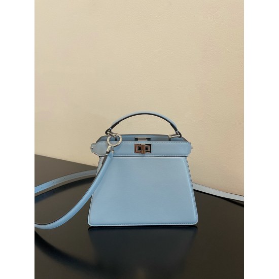On March 7, 2024, the original 910 special grade 1030 blue small FEND1 Peekaboo ISeeU Petite classic bag shape, with hidden changes in design every season, comes with an aura and a sense of luxury. It will not go out of style after many years of purchase,