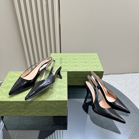 2023.12.19 Factory Price 320GUCC * 24S Spring/Summer New Product Pointed High Heel Sandals Fabric Made of Imported Lacquer Leather Advanced Dyed Sheepskin Inner Lining Italian Imported Genuine Leather Heel Height: 4.5cm and 10.5cm Size: 35-39 (40/41 Custo