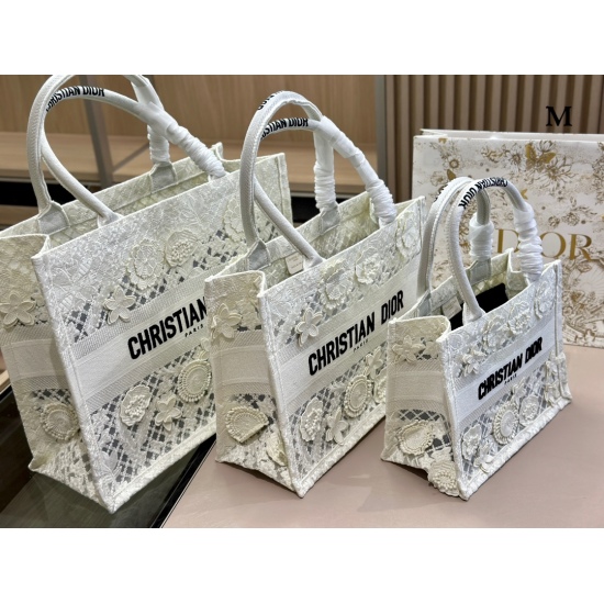 On October 7, 2023, 345 340 280 with foldable box Dior Original fabric jacquard with inner lining/scarves/stars Dior book tote My favorite shopping bag tote of the year I have used the most, Baodio, because of its huge capacity, everything is placed insid