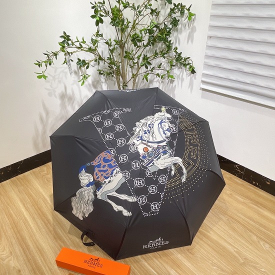 2023.06.30 Hermes The latest hot and top-notch automatic umbrella from H family of the year is presented in a heavyweight manner. With its exquisite craftsmanship and continuous imagination, the new coating technology brings surprising shading effects 