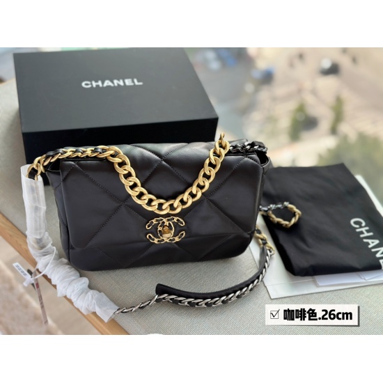 On October 13, 2023, 210 135 (with box) size: 20 * 14cm, 2616cm, Xiaoxiangjia 19bag, achieving the best cost-effectiveness. Leather material has been upgraded again, with a high-quality texture