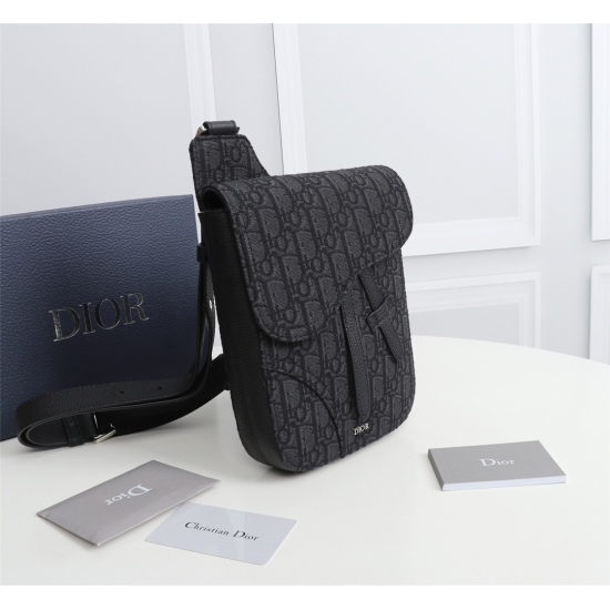 20231126 510 counter genuine products available for sale [Top quality original order] Dior saddle chest bag, crossbody bag model: 1ADPO171YKY (black cloth jacquard) Size: 16 * 21 * 5cm Physical photo, same as the goods Heavy gold genuine plate making and 