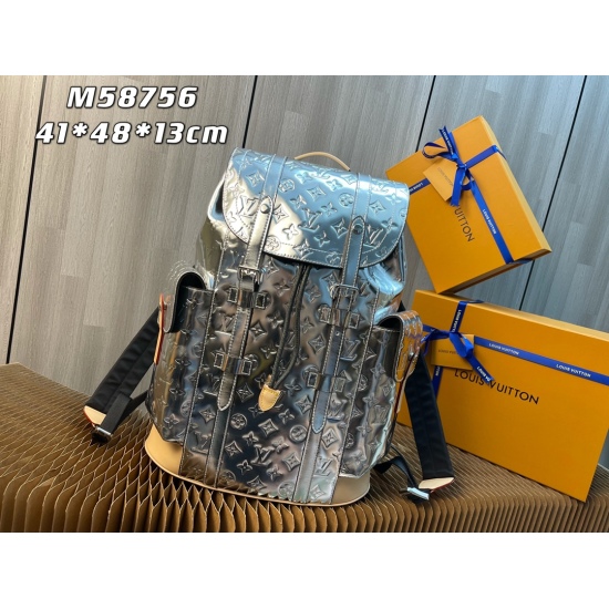 20231125 Internal Price P870 Top Original Order [Exclusive Background] Model Number: M58756 M41379 Silver Shiny Face Christopher Small Backpack is from the 2021-22 Autumn/Winter LV Mirror Mirror Capsule series, featuring Virgil Abloh's new Monogram Mirror