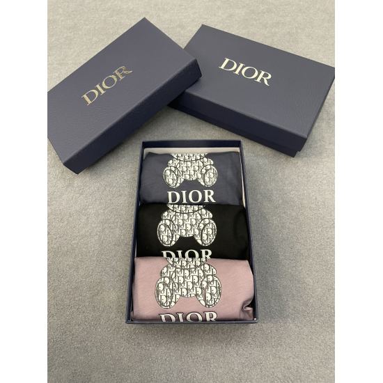 New product on December 22, 2024! DIOR's best-selling products have arrived, with a dedicated logo for the counter, absolute original quality, seamless cutting technology, scientific blending of Lanjing cotton, and smooth, breathable and comfortable silk!