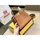 2023.10.26 225 comes with a foldable box size of 23 * 18cm Fendi peekaboo series 