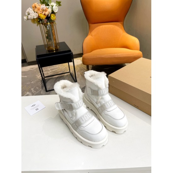 On September 29, 2023, P300, 2023, the new winter must-have item with a matching coefficient that is 100% explosive and good-looking. It is a more designed item that can easily show off the legs of snow boots. It has a fashionable feeling and can instantl