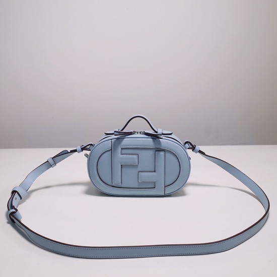 2024/03/07 p930 [FENDI Fendi] New oval mini handbag, made of imported suede material, paired with matching leather FF details and patterns, double zippered closure, equipped with internal compartments and gold metal parts. The handbag is equipped with a h