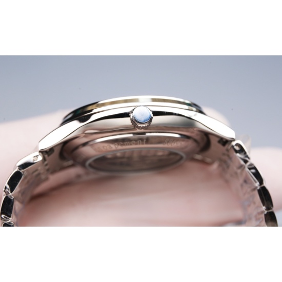 20240408 steel strip P: 680 (This product has undergone strict waterproof pressure testing, with a waterproof capacity of up to 120 meters) The Jijia Ultra Thin Master Series Moon Phase Enamel Watch inherits the elegant exterior design of the Master Serie