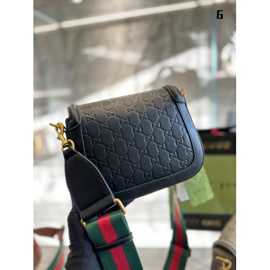 2023.10.03 Gucci Embossed Saddle Bag 18cm. P205