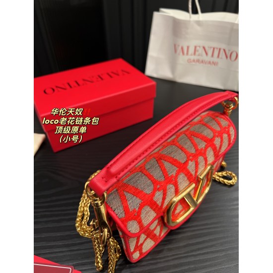 2023.11. 10 large P250 complete packaging ⚠ Size 28.12 Small P240 Full set packaging ⚠ Size 20.10 Valentino loco vintage chain bag (with gift bag) Top grade original order ✅ 3D embossed fabric unlocks fashion charm, cool and cute, the most beautiful girl 