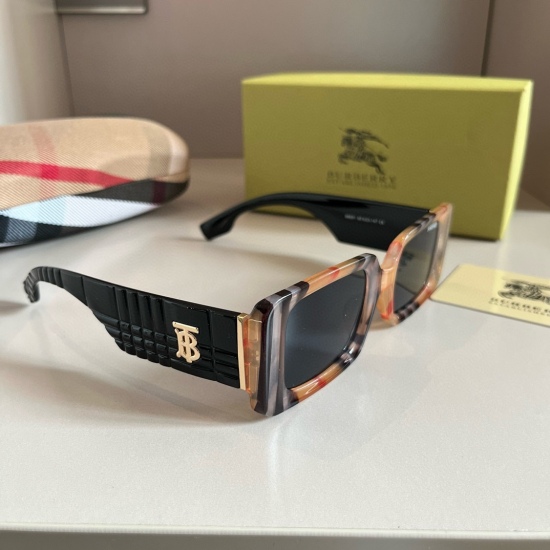 220240401 90 [BURBERR] Burberry Sunglasses International Brand Model ✨ The same style on the official website is stylish, stylish, and comfortable to wear