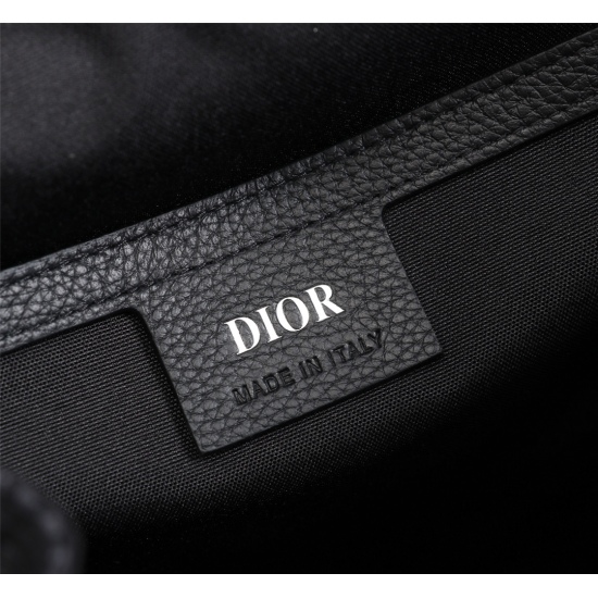 20231126 620 counter genuine products are available for sale. [Top quality original order] Dior Men's OBLIQUE MOTION Backpack Model: 1MOBA062YPN (black jacquard) Size: 32 * 42 * 16cm. Actual photo taken, same as the product. Heavy gold genuine plate repli