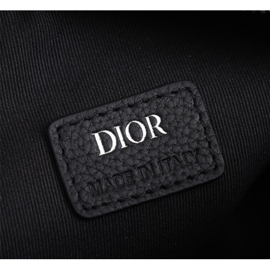 20231126 430 counter genuine available for sale: Dior Roller DIOR OBLIQUE men's shoulder and back crossbody bag/cylinder bag [with counter genuine box] Model: 1ROPO061 (Apricot jacquard) Size: 21.3 * 12.5 * 12.5cm Physical photo taken, same as the goods, 