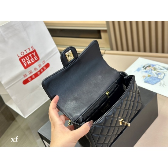 On October 13, 2023, 215 comes with a folding box and an airplane box size of 20 * 13cm. Chanel portable brick and stone series with various rugged shapes