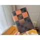 2023.07.11  LV Passport Clip N 410 Orange This passport case showcases the dazzling renewal of the Damier Grahite Giant pattern to fans of the Damier pattern. While protecting travel documents, it also features a card slot and cash and ticket pockets, pro
