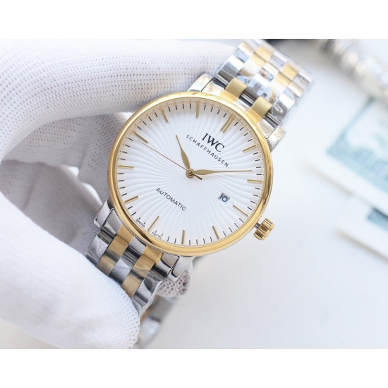 20240408 White shell 430, Gold shell 450, Steel strip ➕ 20 Brand: Wanguo IWC Type: Men's Watch Case Set: Top Edition 316 Precision Steel L Strap: Imported Calfskin Strap/316L Precision Steel Strap Movement: Fully Automatic Mechanical Movement ⚙️ Mirror: M