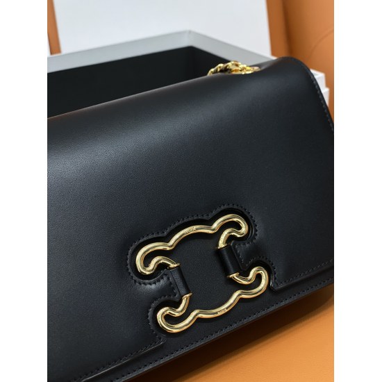 20240315 p1030 [CL Home] New Product Chain ⛓️ Underarm bag, made of imported cowhide leather ➕ Sheepskin lining, hollowed out Triumphal Arch hardware ➕ Activity Chain ⛓️ Multi style use: can be used as a shoulder strap or as an underarm bag. Snap on and o