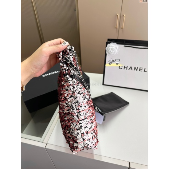 On August 14, 2023, the small p Chanel 22bag sequin garbage bag is sweet and cool. It is a versatile and stylish item that every trendy and cool girl must wear. L-40 size 34.7.38/30.7.32 folding box