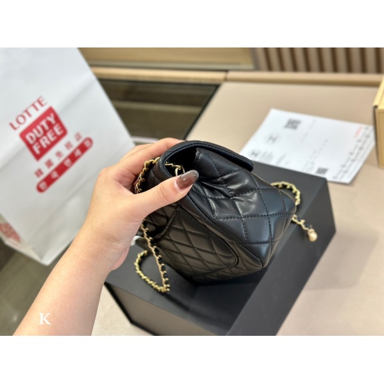 2023.09.03 190 Comes with Folding Box Aircraft Box Size: 17.13cm Square Fat Boy Upgrade Version Shipped with Chanel Sheepskin Metal Ball, Soft and Glutinous to the Touch