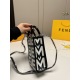 2023.10.26 P195 (box size): 1318FENDI Fendi's latest co branded Marc Jacobs score pack is made of printed leather material, adorned with black and white Fendi. By crossbody or hand, very limited edition ‼ : ‼ A very versatile black and white classic, pers