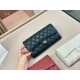 On October 13, 2023, 190 comes with a folding box size of 22 * 12cm. The quality of the Chanel Classic Wealth Bag Woc is very good! The bag has a slot and a hidden bag! Very practical!