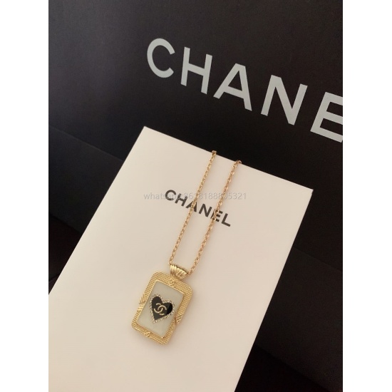 2023.07.23, Ch * nel new double-sided 5-word perfume bottle necklace is consistent with z brass material