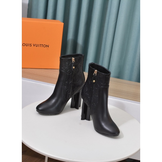 20240413LV High Heel Versatile Short Boots New Again!!! The official website and counter are simultaneously launched, with inner belt zipper and face leather: top layer cowhide+LV iconic floral leather, high-end sheepskin with inner foot pads, and wear-re