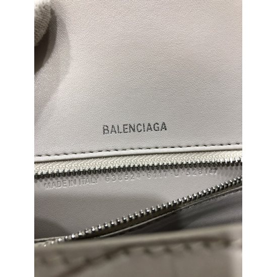 Batch 650 Balenciaga from Balenciaga in 20240324. Italian imported explosive pattern top layer cowhide tassel style small black nail (large bottom length 38cm * 24cm * 12cm) (medium bottom length 30cm * 19cm * 11cm/) (mini bottom length 23cm * 15cm * 123c