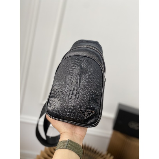 2023.11.06 P140 Prada Crocodile Chest Bag Crossbody Shoulder Bag Backpack features exquisite inlay craftsmanship, with a physical photo taken of the original factory fabric delivery receipt of 28 x 16cm.