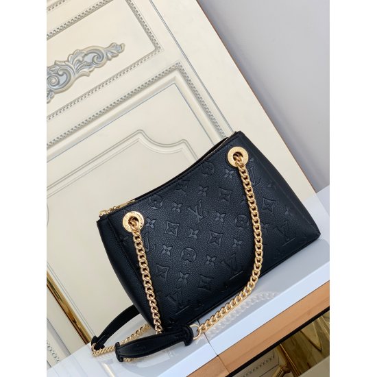20231125 P670 [Haiyuan Outer Solo Home Photo] M43746BB Black Embossed] This Surene BB handbag is cut from soft Monogram Imprente leather and features a cute mini Tote bag style adorned with fine same color Monogram prints. The golden chain handle is equip
