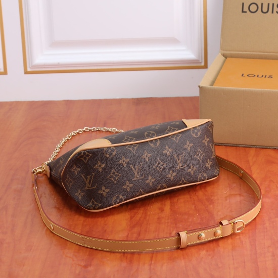 On July 10, 2023, the Boulogne LV handbag is made of classic Monogram canvas, featuring dual zippers and a spacious interior patch pocket that can accommodate iPhone 12 Pro phones. Adjustable shoulder straps allow for crossbody or shoulder back, and can b