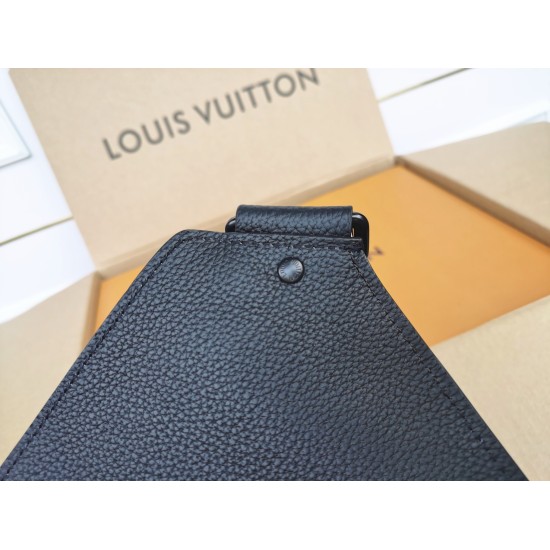 20231125 P510 Top Original Order ✨ The all-steel hardware brand new LV Aerogram shoulder bag features a minimalist design crafted from delicate grain calf leather, freeing up the hands of trendsetters. It is paired with a metal LV logo and shoulder straps