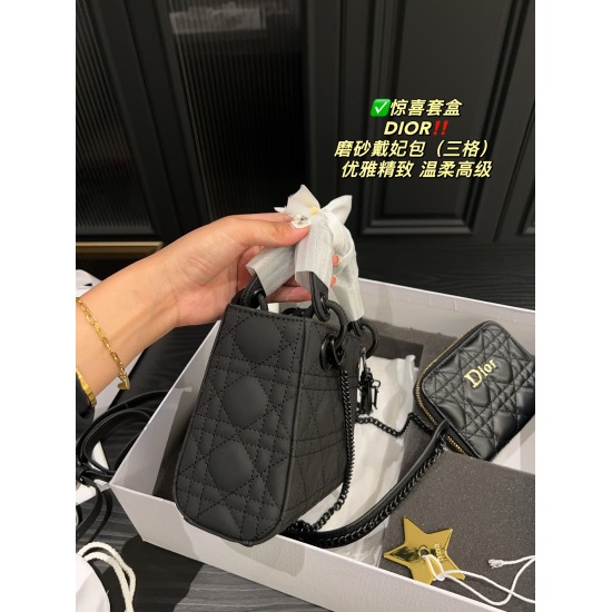 October 7th, 2023 ✅ Surprise Box P270 ⚠️ Size 17.14 Dior Frosted Princess Bag (three compartments) is a perfect match for everyday commuting fashion classics, and any style can be easily controlled