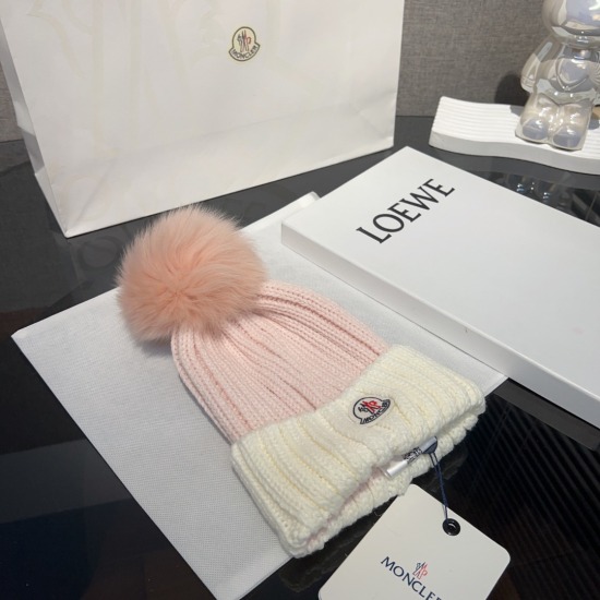 2023.10.02 Special Approval 65 Mengkelai Moncler Mouth Mask - Autumn and Winter New Knitted Wool Hat Strongly Promoted Mandarin Duck Color Matching Top Don't Look Too Gorgeous~Vibrant Autumn and Winter Red Moment Feel Warm