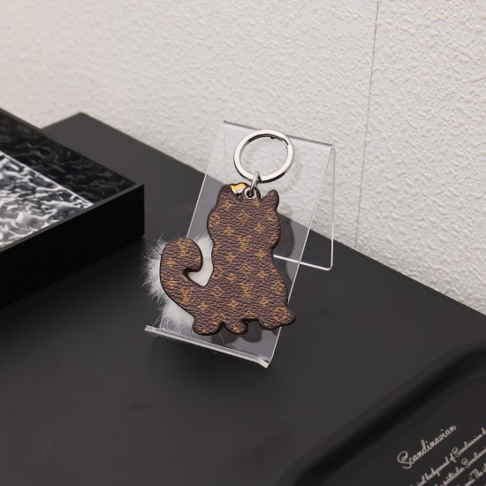 2023.07.11  Louis Vuitton Spring 23 New LV SHIBA Bag Decoration and Keychain