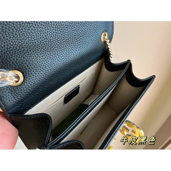 2023.10.03 235 box size: 21 * 16cmGG cowhide organ bag, single shoulder diagonal cross small square bag. ⚠️ Cowhide Cowhide! Retro style with a touch of fashion! The perfect line of the bag! The upper body effect is very beautiful!