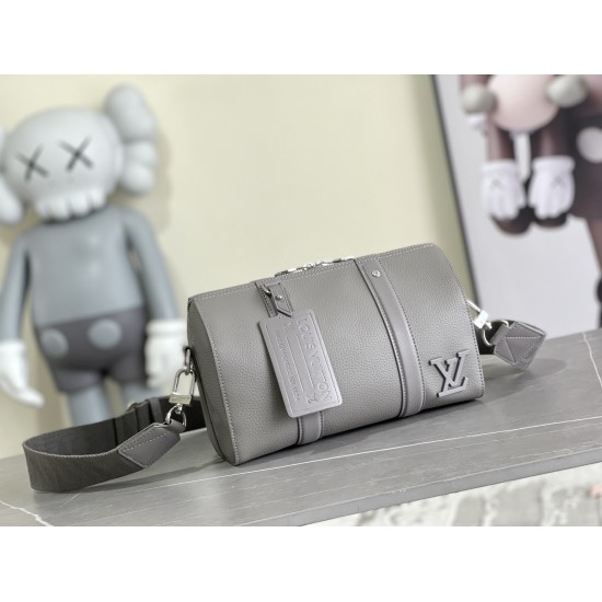 20231125 700! The m59328 gray City Keepall handbag features the classic design of the Louis Vuitton Keepall handbag, making it an elegant choice for daily life. The soft Aerogram leather is cut into a compact configuration, with rich details on the namepl