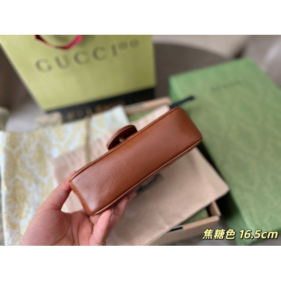 On October 3, 2023, the 175 box sold thousands of GG premium caramel colors, which are gentle and comfortable. The more you look, the more you love GG marmont mini 16.5cm 〰