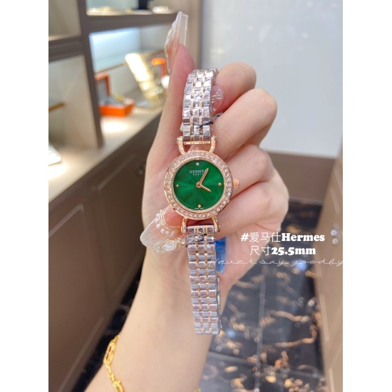 20240408 Steel Strap 160 Hermes PARIS Luxury Watch, Leading Style, Beyond the Times, Designed with Exquisite Extraordinary Craftsmanship, Highly favored by Trendy Nobility from All walks of Life. This watch features a beaded strap, showcasing soft and ele