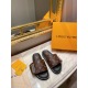 2024.01.05 LOUIS VUITTON Couple Edition | Louis Vuitton 2022 Spring/Summer 2022 Latest Popular Velcro Collection Couple Edition Thick Bottom Slippers Purchasing Level Rare Product New This is a favorite of celebrities and internet celebrities, a simple an